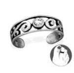 B86-C29418 - 925 Sterling Silver Toe Ring With Stone Adjustable Size