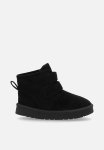 PoP Candy Shearling Lined Boots - Black