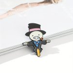 1PC Cartoon Scarecrow Brooch Cute Tailcoat Magic Hat With Pipe In The Mouth Enamel Pin Metal Badge Backpack Clothing Accessories