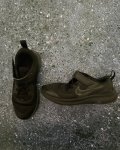 Nike Black Velcro Shoes Size 2.5 Adult