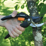Fiskars Pruner Singlestep Black P26 - Livingstones Garden & Home