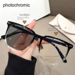 Retro Oval Photochromic Fashion Glasses For Women And Men