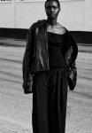 Fitted Square-neck Top - Black