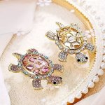 1PC Vintage Bohemian Style Turtle Brooches Ocean Style Rhinestone Animal Pins Exquisite Fashion Beach Party Jewelry Accessory Fo