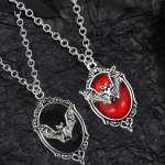 1PC Retro Gothic Style Vampire Bat Pendant Necklace Suitable For Both Men And Women Fashionable Collarbone Chain Halloween Gift