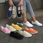 Women's Solid Color Canvas Sneakers Simple Style Lace Up Flat Walking Shoes Casual Lightweight Student Shoes Koningsdag king's D