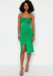 Fitted Evening Dress With Accessories - Green