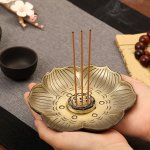Plum Blossom Metal Incense Burner - Elegant Flower-shaped Holder For Spa Yoga & Meditation - Perfect Home Decor Gift