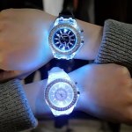 Fashion Luminous Rhinestone Full Edge Dial Watch For Boys And Girls Silicone Quartz Watch For School Supplies Ideal Choice For G