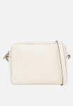 Calvin Klein Sculpted Camera Bag Deboss - Birch