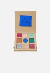 Essence Daily Dose Of Power Eyeshadow Palette