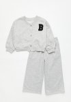 PoP Candy Fleece Cardigan & Sweatpants Set - Grey