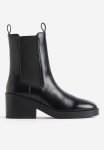 Heeled Chelsea Boots - Black