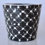 Black & White Hexagonal Design Planter – 14X16CM