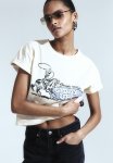 Printed T-Shirt - Light Beige & Shania Twain