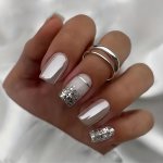24PCS Medium Square Press On Nails White Glitter Fake Nails Glossy Artificial Finger Manicure False Nails