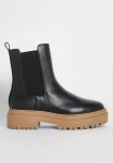 Contrast Sole Chunky Chelsea Boots - Black