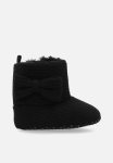 PoP Candy Shearling Lined Boots - Black