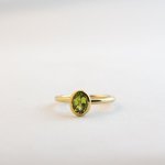 Oval Medium - Peridot - Large