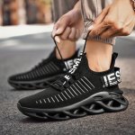 Men's Lightweight Breathable Outdoor Running Shoes Trendy Solid Blade Type Shoes All Seasons Comfy