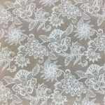 Cream And White 8 Seater Table Cloth