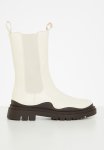 Cherry Off Chelsea Boot - White