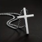 Stainless Steel Cross Pendant Necklace: Minimalist Jewelry For Men & Women - Silvery Color