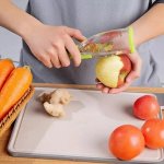 Peeler With Skin Storage