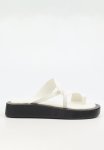 Coconut 12 Classic Chunky - White