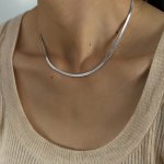 Elegant Stainless Steel Snake Bone Chain Necklace - Minimalist Style Suitable For Daily Wear