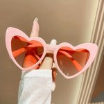 Chic Heart-shaped Fashion Glasses For Women - Retro Aesthetic Anti-reflective Lens Perfect For Beach Vacations & Everyday Fashio