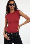 Fitted Snap Body - Burgundy