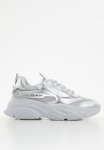 Possession Sneaker - Silver