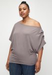 Edit Asymmetrical Easy T-Shirt Plus - Taupe