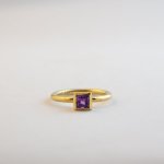 Square Small - Amethyst - Medium