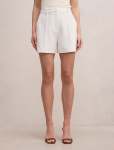 Chelsea Pintuck Shorts - 16 Porcelain