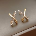 Elegant Geometric Cross Design Earrings 1 Pair Vintage Style Fashion Studs Chic Everyday Women's Jewelry For Holidays