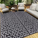Waterproof Reversible Outdoor Patio Rug Plastic Hand Wash Only Skid-resistant Rv Camping Mat Ideal For Beach Picnic And Outdoor