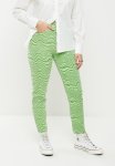 Wavy Mom Jeans - Green Wavy Print