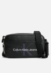 Calvin Klein Monogram Soft Camera BAG22 - Black