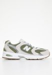 New Balance MR530