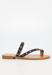 LOWRI4 Toe Post Sandal - Black