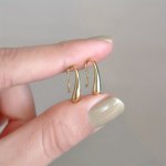 Tiny Glossy Golden Water Drop Design Stud Earrings Jewelry Vintage Leisure Style Suitable For Women Daily Wear