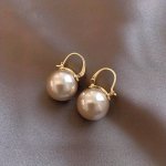 Delicate Hoop Earrings Zinc Alloy Jewelry Embellished With Imitation Pearl Design Vintage Elegant Style Suitable For Women Daily