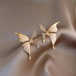 Elegant Butterfly Stud Earrings Retro Zinc Alloy Hypoallergenic Earrings Perfect Fashion Accessory For Daily Wear