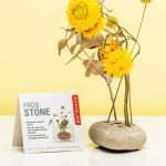 Kikkerland Flower Frog Stone