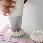 Large Stainless Steel Piping Tip For Cake Decorating - Versatile Russian Icing Nozzle For Frosting Cupcakes & Cookies - Essentia
