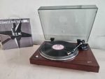 L90 Belt Drive Turntable
