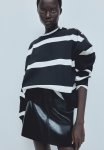 Sweatshirt - Black White Striped