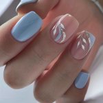 24PCS Glossy Medium Square Fake Nails Light Blue Press On Nails With Leaves And Silvery Glitter Design Spring Summer Sweet And F